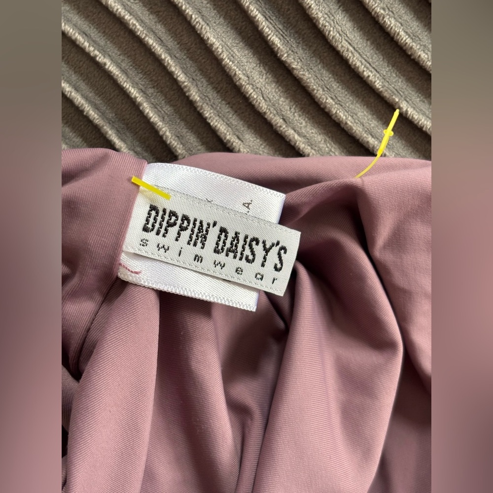 Dippin’ Daisy’s Bliss One Piece Swimsuit in mauve - Picture 9 of 10